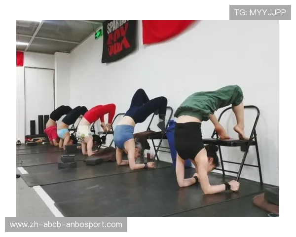 篮球运动员力量训练与柔韧性训练相结合促进竞技表现的案例 篮球运动员力量训练与柔韧性训练相结合促进竞技表现的案例